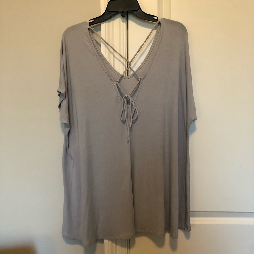 Flowy Tee - Picture 2 of 2